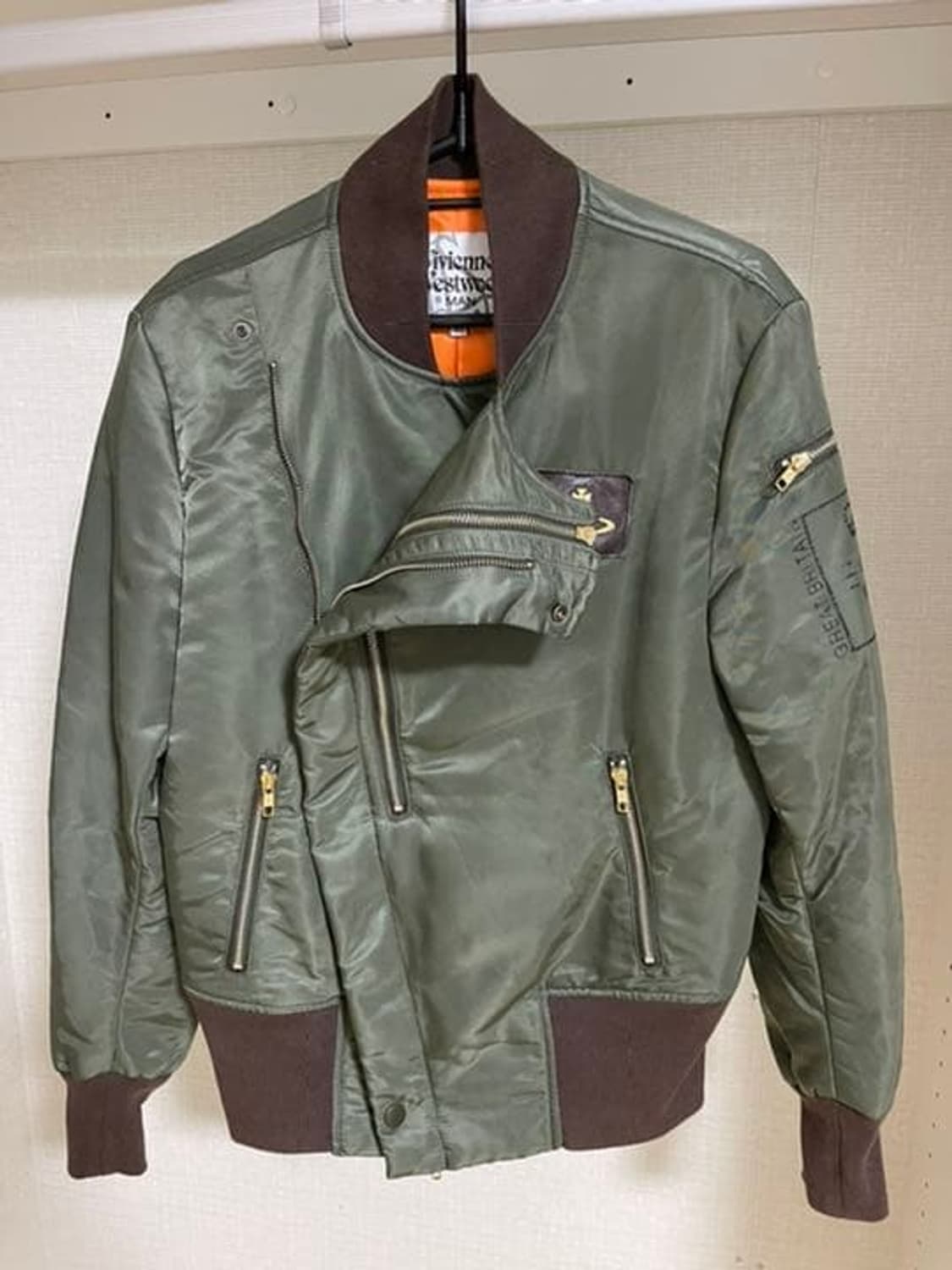 VIVIENNE WESTWOOD MA-1 FLIGHT JACKET 상품이미지4