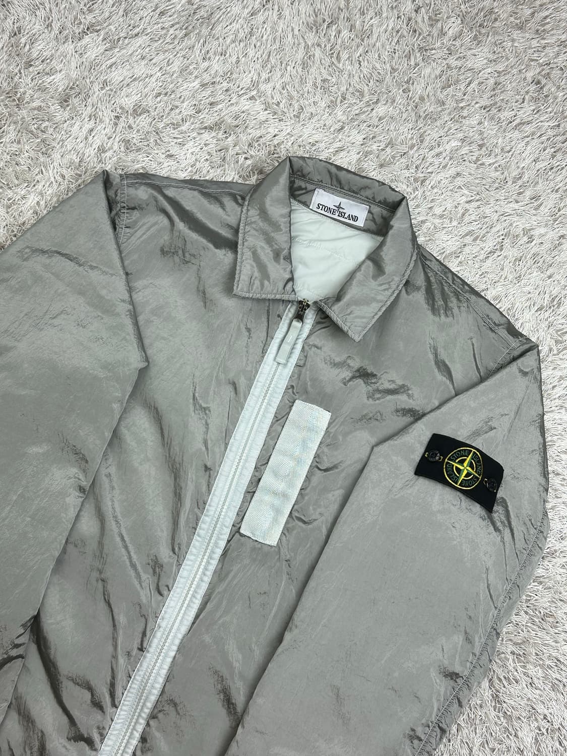 [M] 정품 스톤아일랜드 22FW 나일론메탈 프리마로프트 자켓 펄그레이 상품이미지1