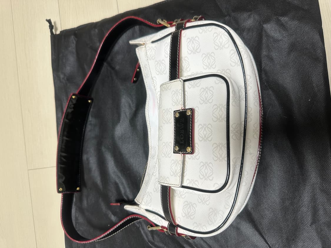 로에베 아나그램 숄더(지갑 및 미니백 가능) 상품이미지2