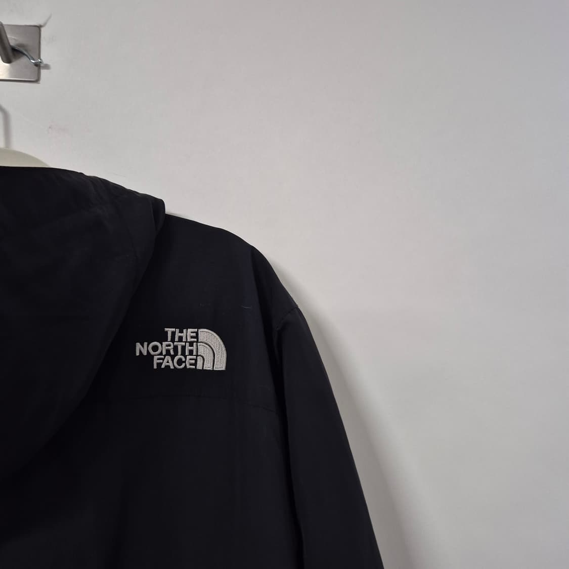 노스페이스 바람막이 남성90사이즈 상품이미지4