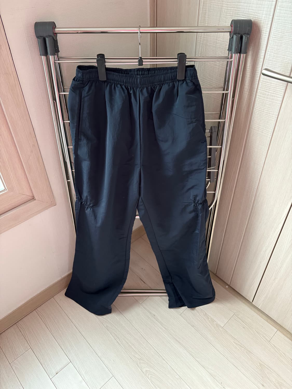 포에브 Shirring Nylon Straight Pants - Navy 상품이미지2