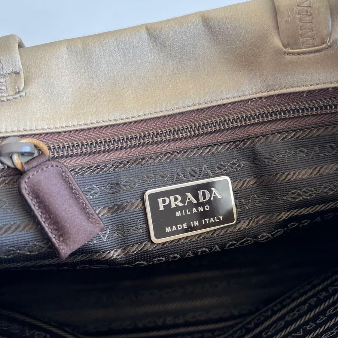 프라다 아카이브 새틴 토트백 y2k 상품이미지9