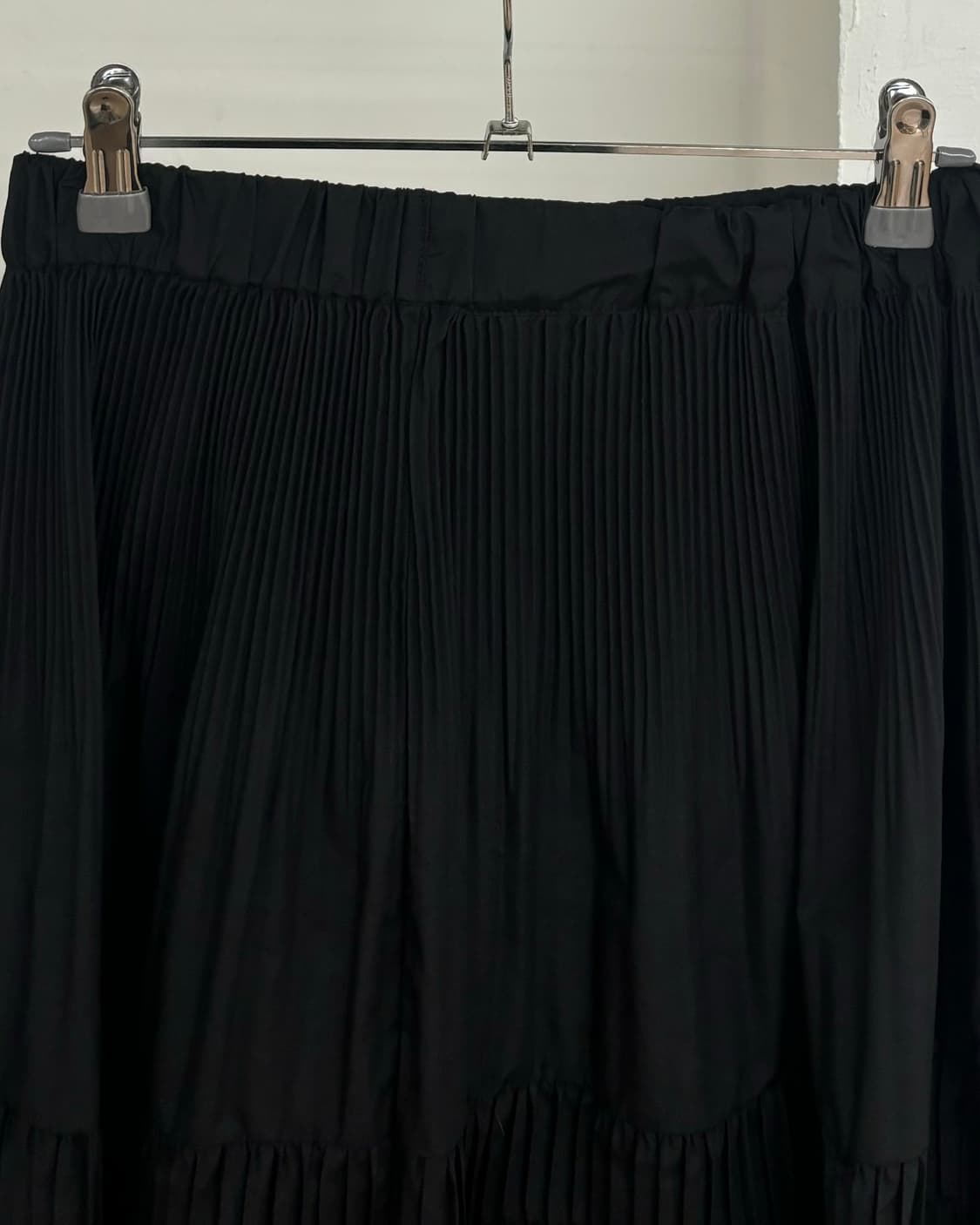 레나 에스파스 메르베이유 블랙 플리츠 롱 스커트 상품이미지2