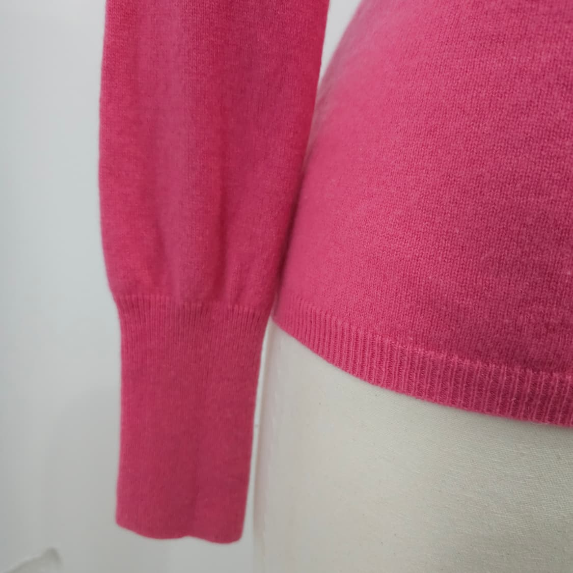 재팬 유니클로 핫핑크 캐시미어100% 터틀넥 니트  상품이미지6