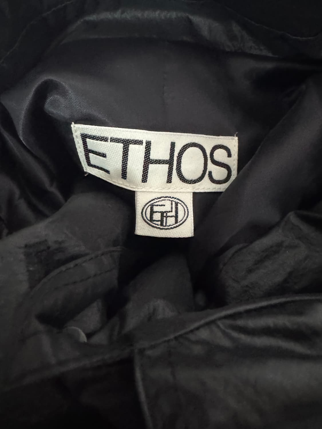 여성 에토스 ETHOS 미니멀 니일론 롱 트렌치코트 상품이미지4