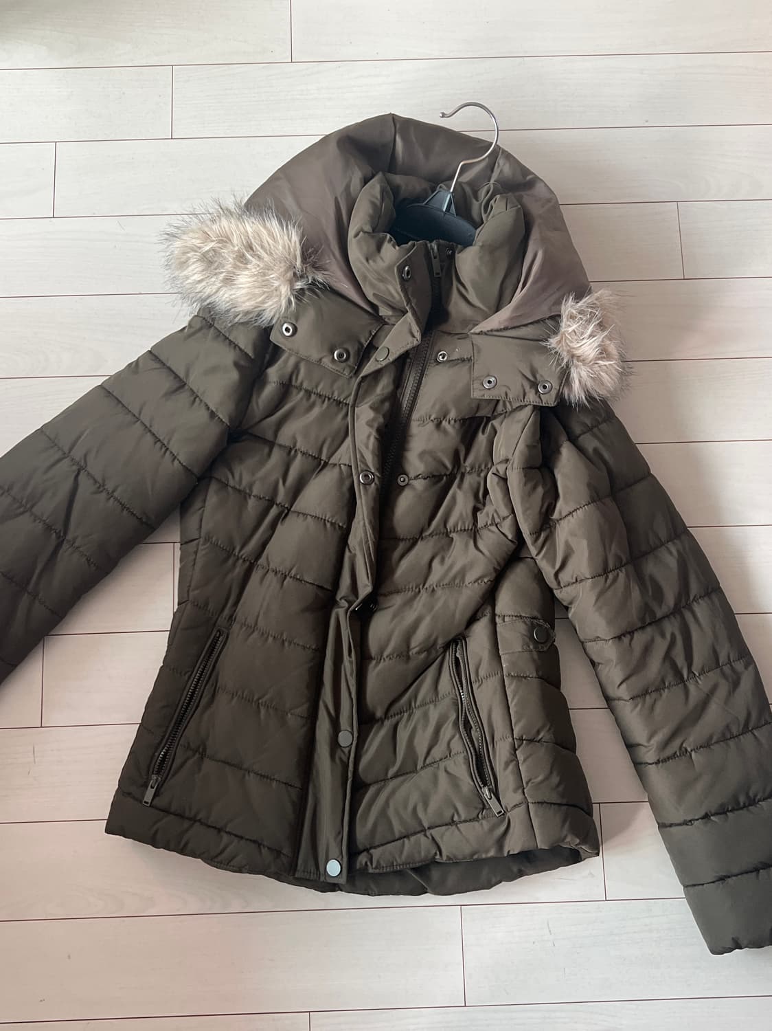 L.O.G.G 카키 여자패딩 상품이미지1