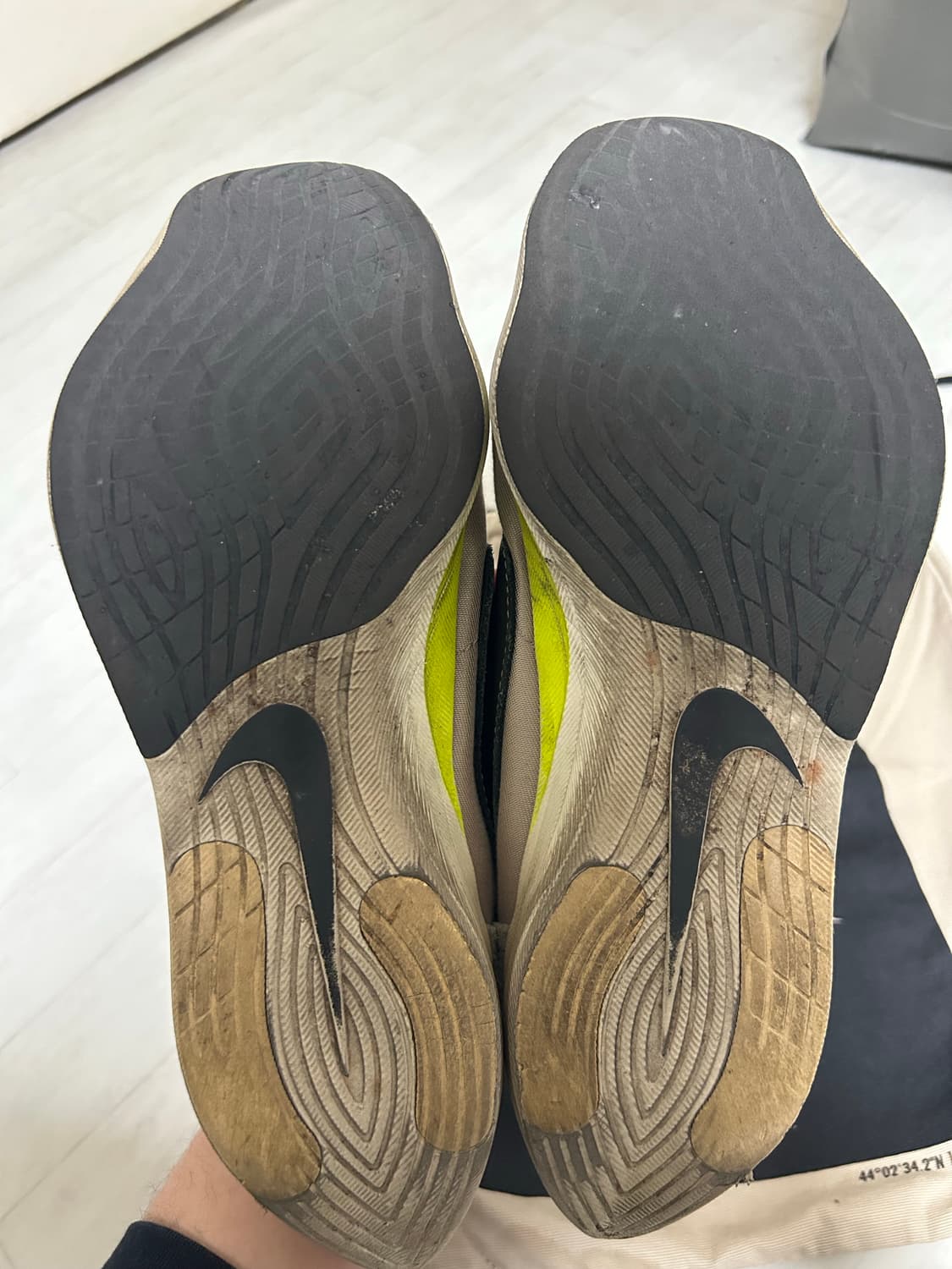 나이키 문레이서 볼트 270 상품이미지5