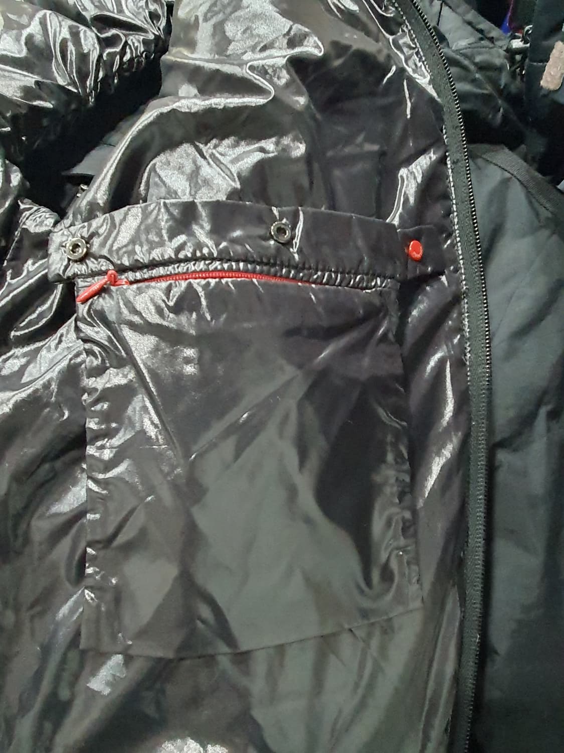 듀베티카 여성 후드 패딩 조끼(정품)
 상품이미지9