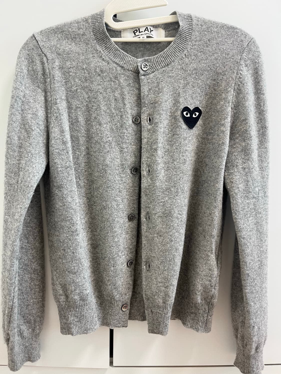 플레이 꼼데가르송 블랙 하트 니트 가디건 그레이 블랙 와펜 s 상품이미지3