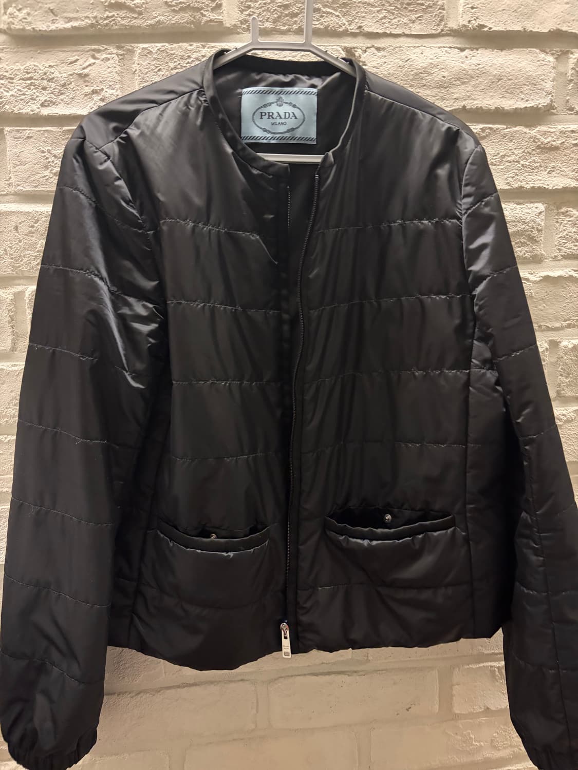 프라다 여성 블랙 경량 패딩 상품이미지1