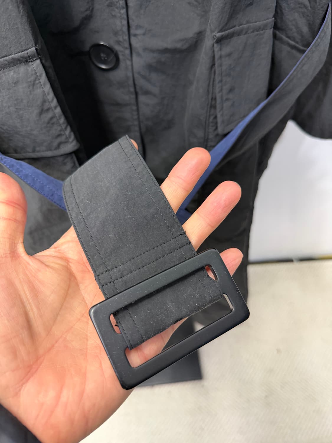 정품) JW앤더슨 유니클로 여성 바람막이 코트 XL 상품이미지4