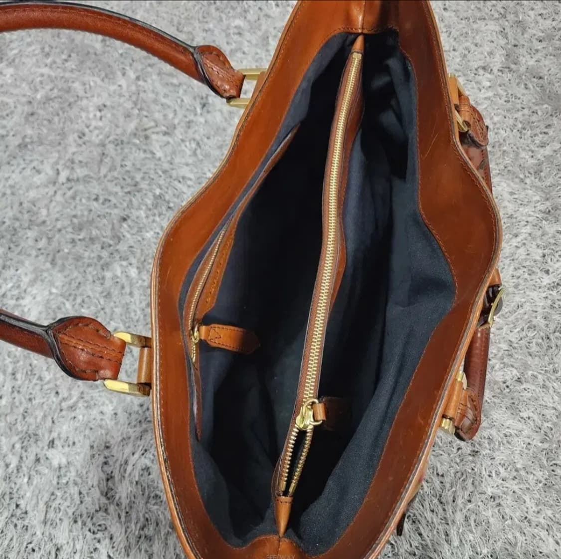 버버리 카프스헤이마켓 체크 토트백 상품이미지7