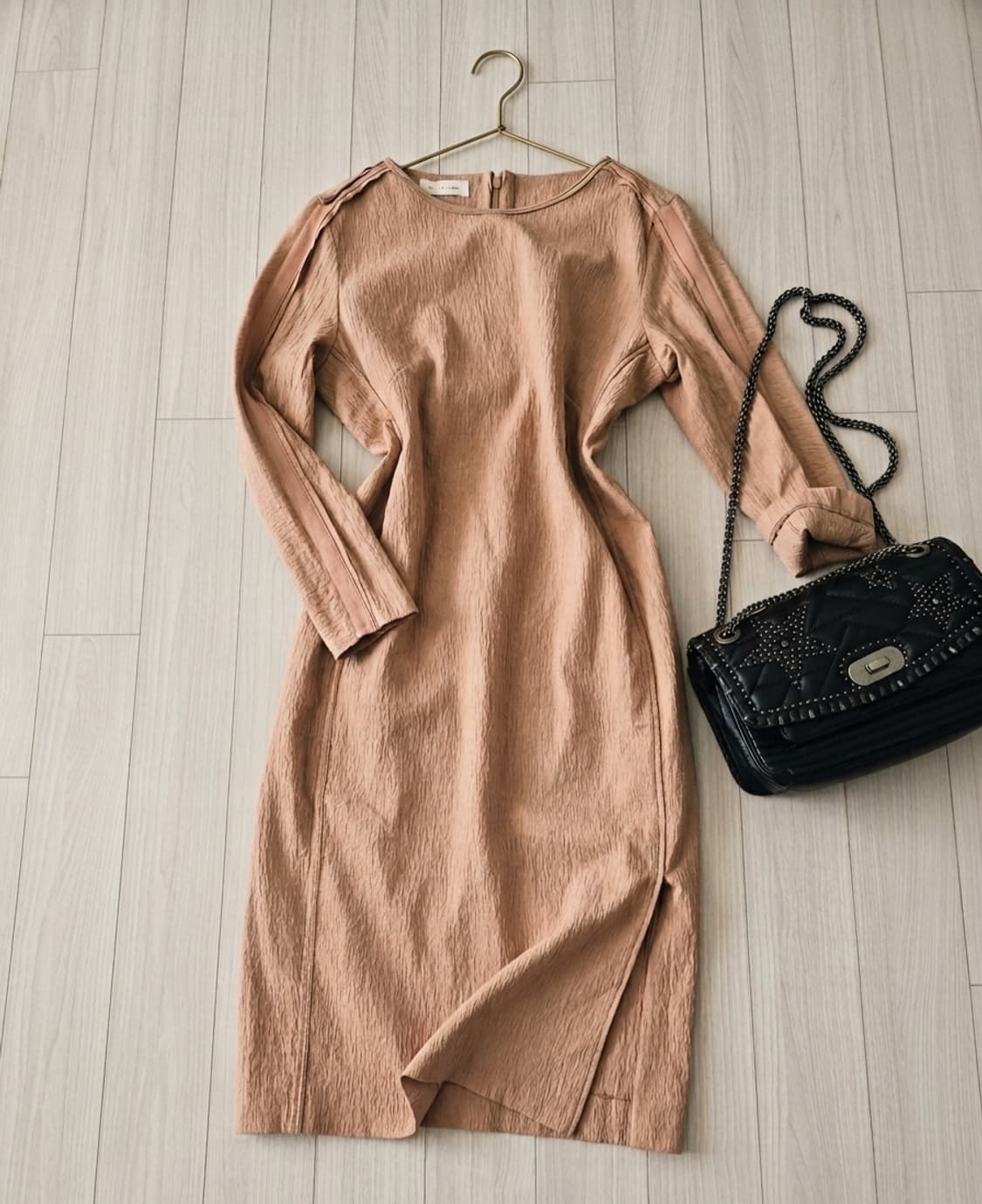 [MICHAA] 미샤 텍스처드 원피스 (베이지)하객룩, 오피스룩으로 유명 상품이미지1