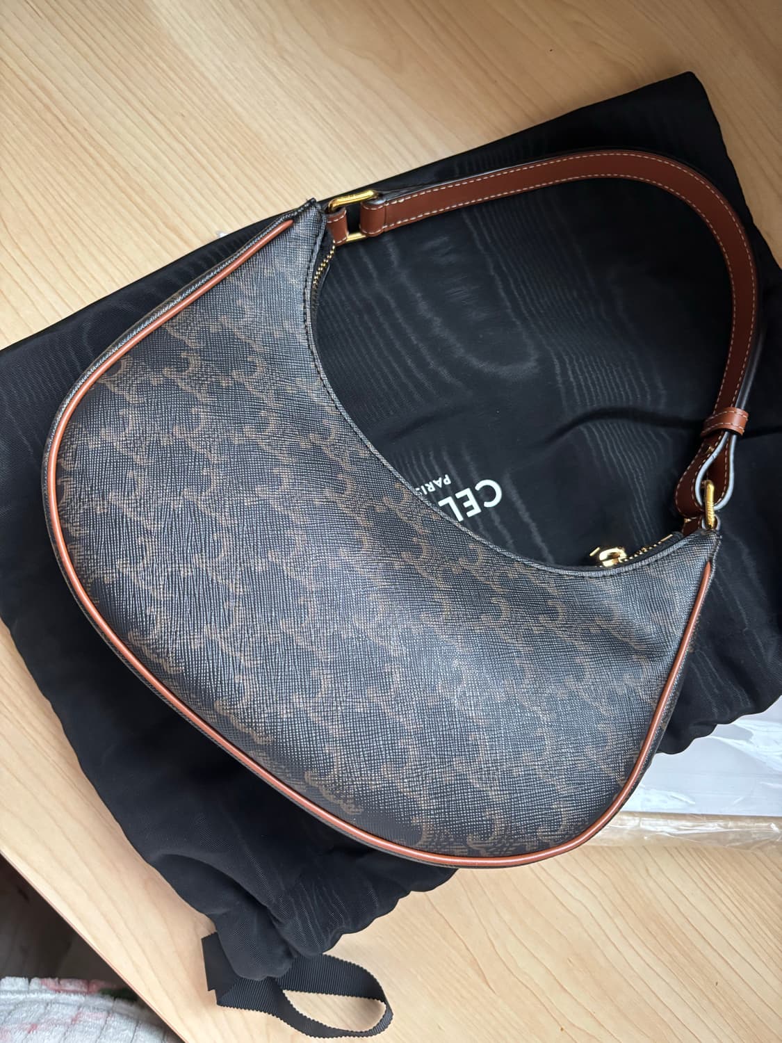 셀린느 트리오페 아바백 상품이미지1