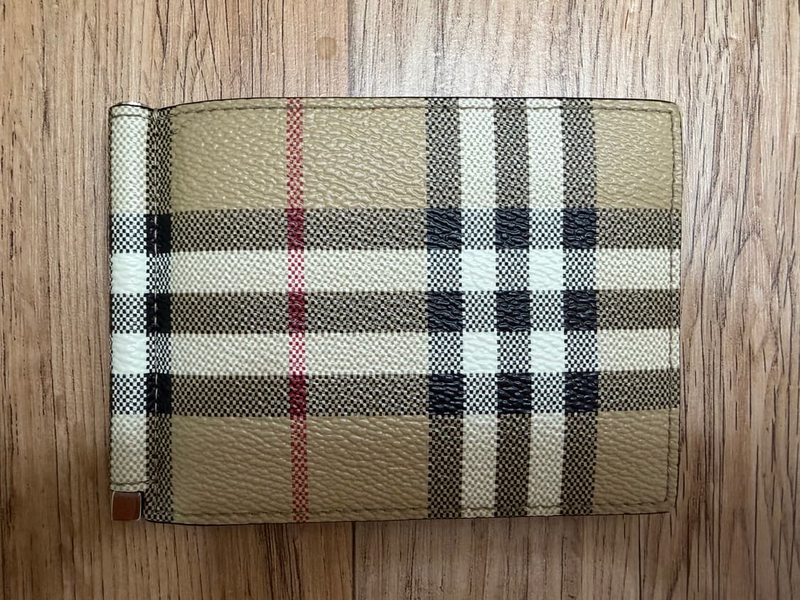 버버리 머니클립 상태좋은 중고 판매합니다 상품이미지2