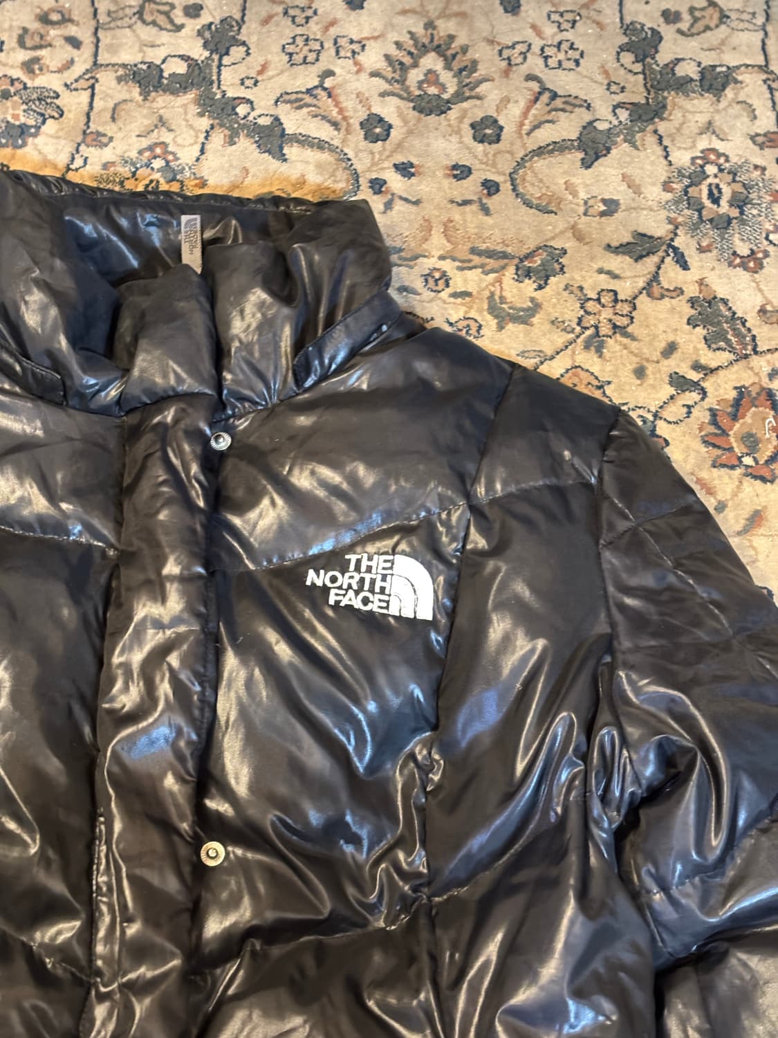 노스페이스 유광 여성패딩  상품이미지2