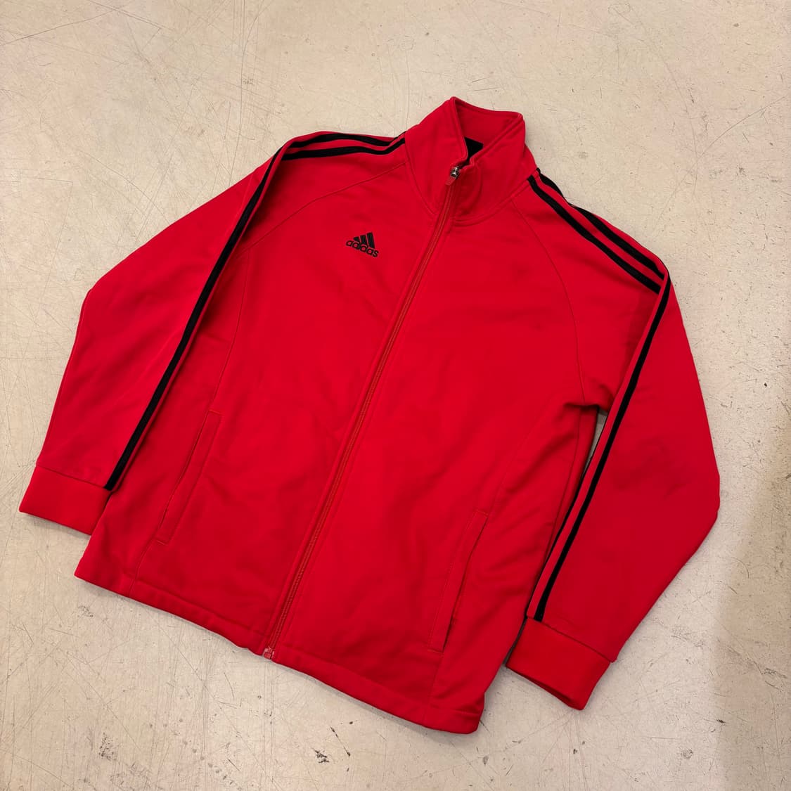 아디다스 스몰로고 레드 삼선 져지 상품이미지1