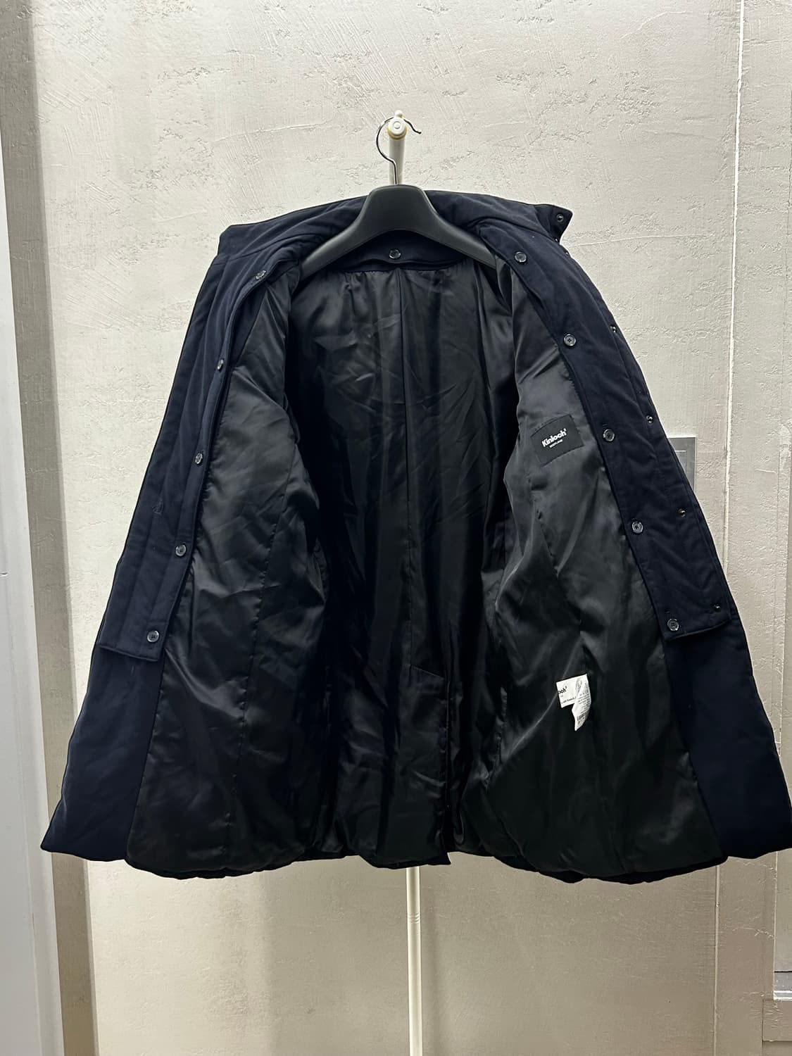 영국 감성 킨록(Kinloch) 네이비 컬러 퀼팅 다운 롱 코트 상품이미지4