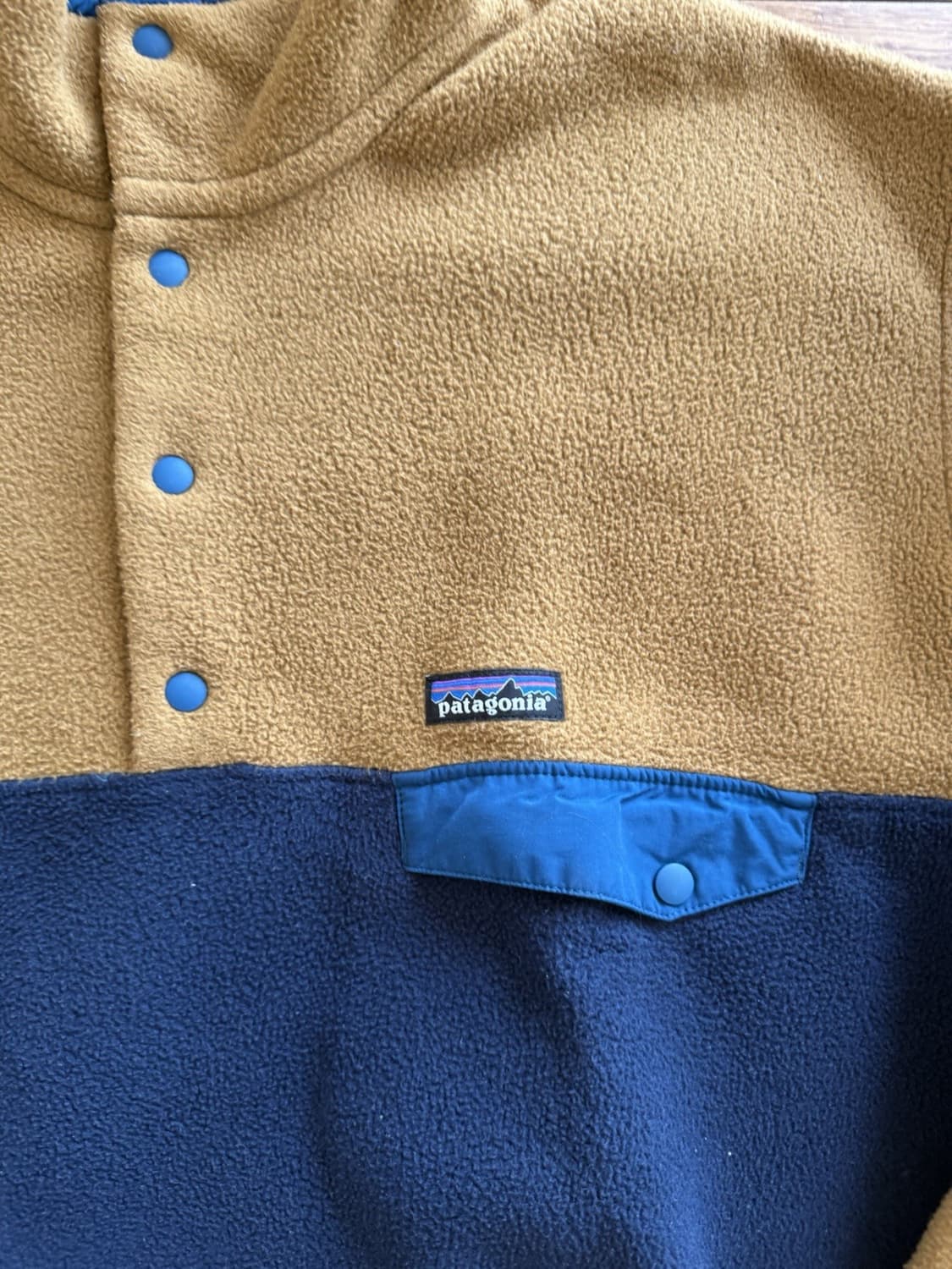 12FW 파타고니아 신칠라 스냅-T 플리스 카멜 네이비 투톤 상품이미지2