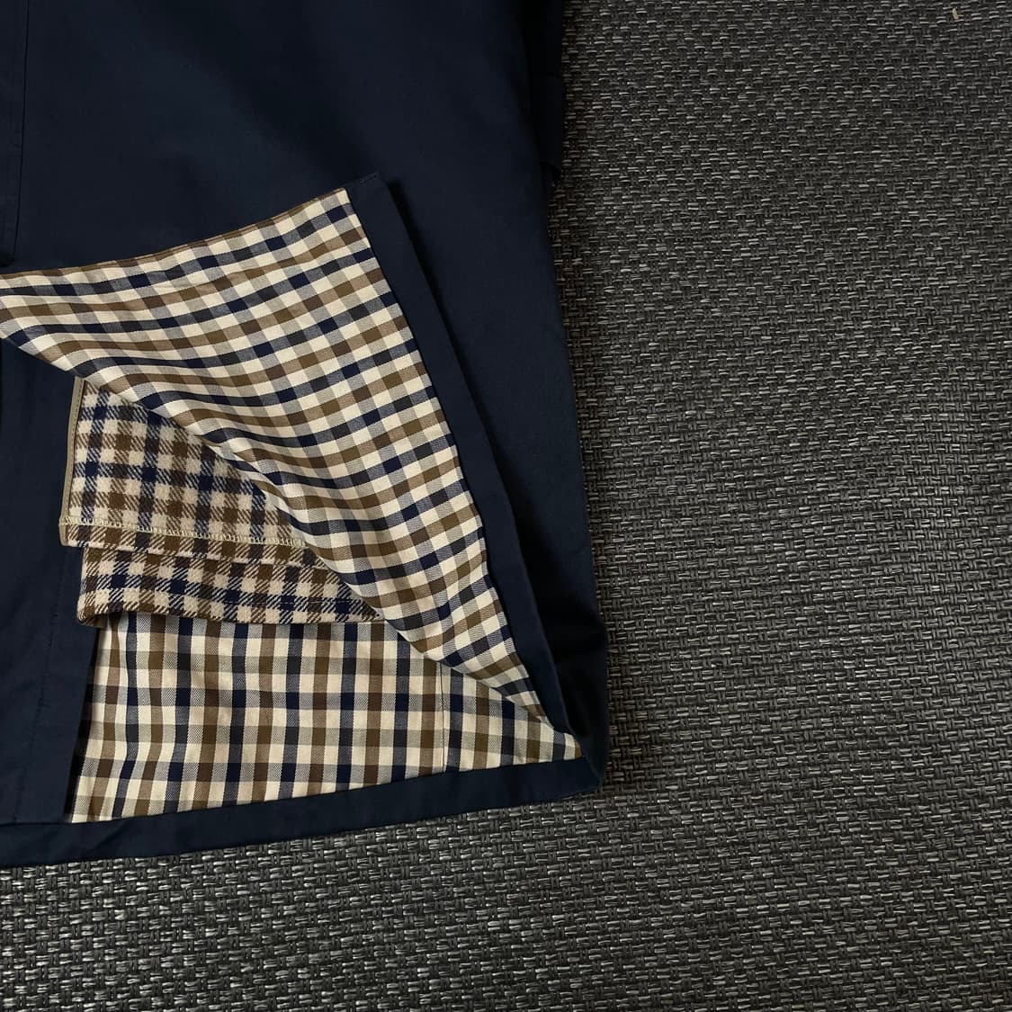 아쿠아스큐덤 네이비 래글런 코트 상품이미지8