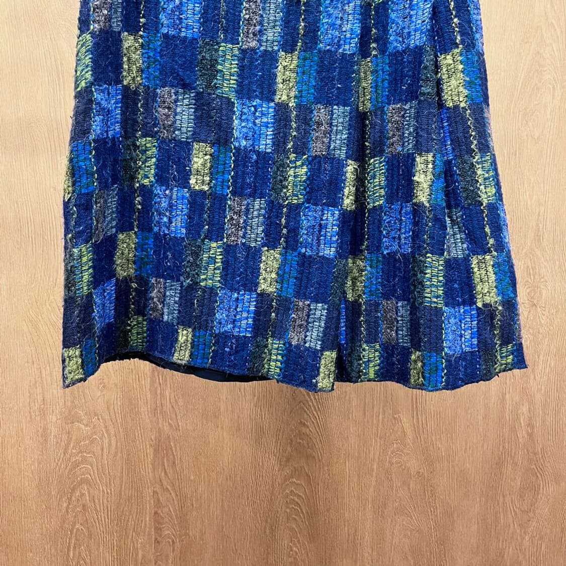 안나수이 니트 미디 스커트 컬러믹스 체크 패턴 디테일 A라인 블루 상품이미지5