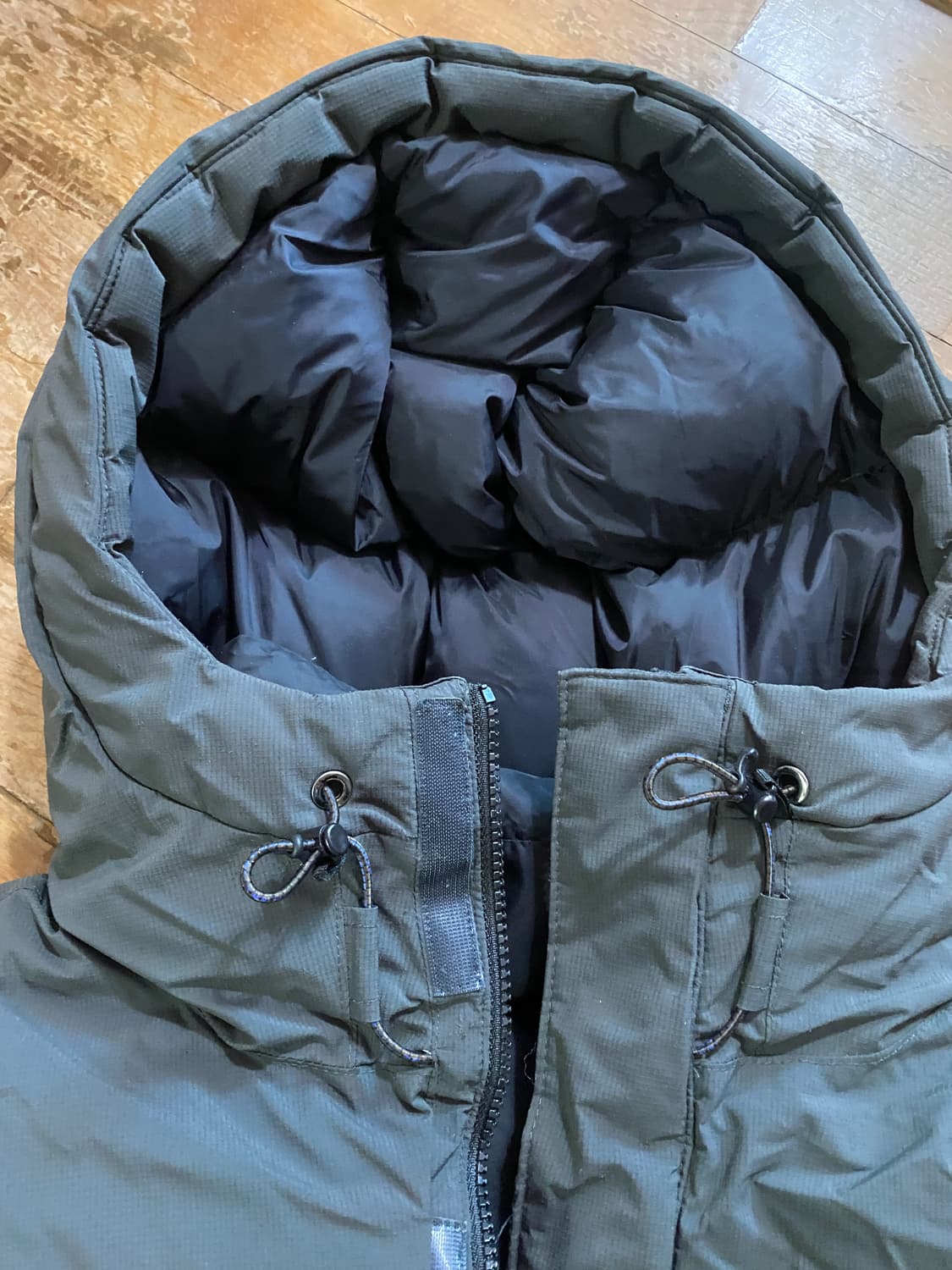 언더아머 남성 락다운 대장급 패딩 L/G (105) 상품이미지3