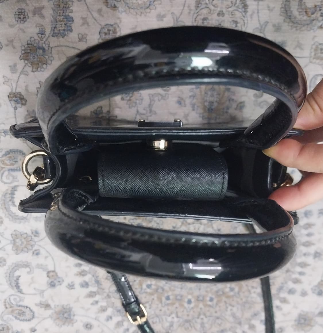 폴스부띠끄 에나멜 크로스백 상품이미지8