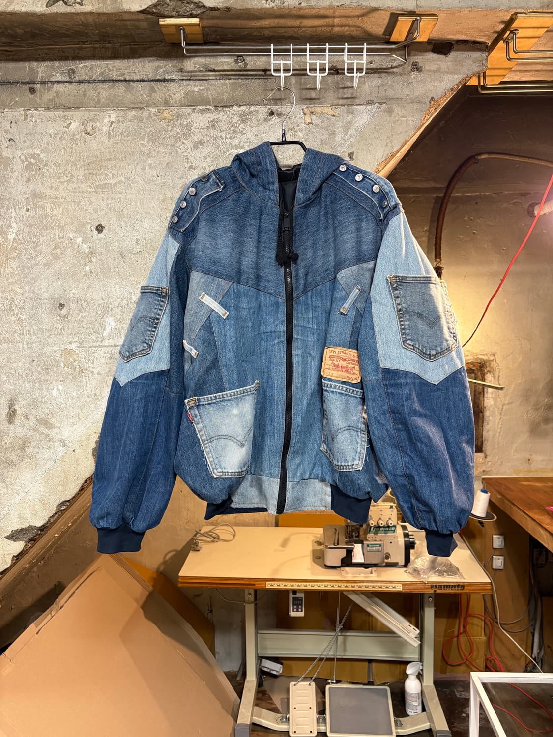 Levi's 빈티지 리메이크 패치워크 데님 봄버 후드 자켓 상품이미지1