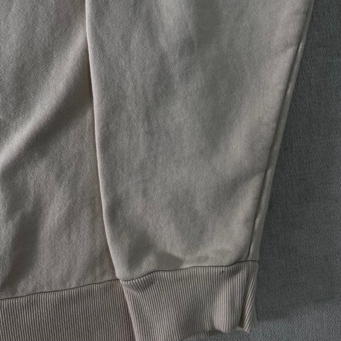 105 준지 20FW 엠브로이더리 맨투맨 상품이미지5