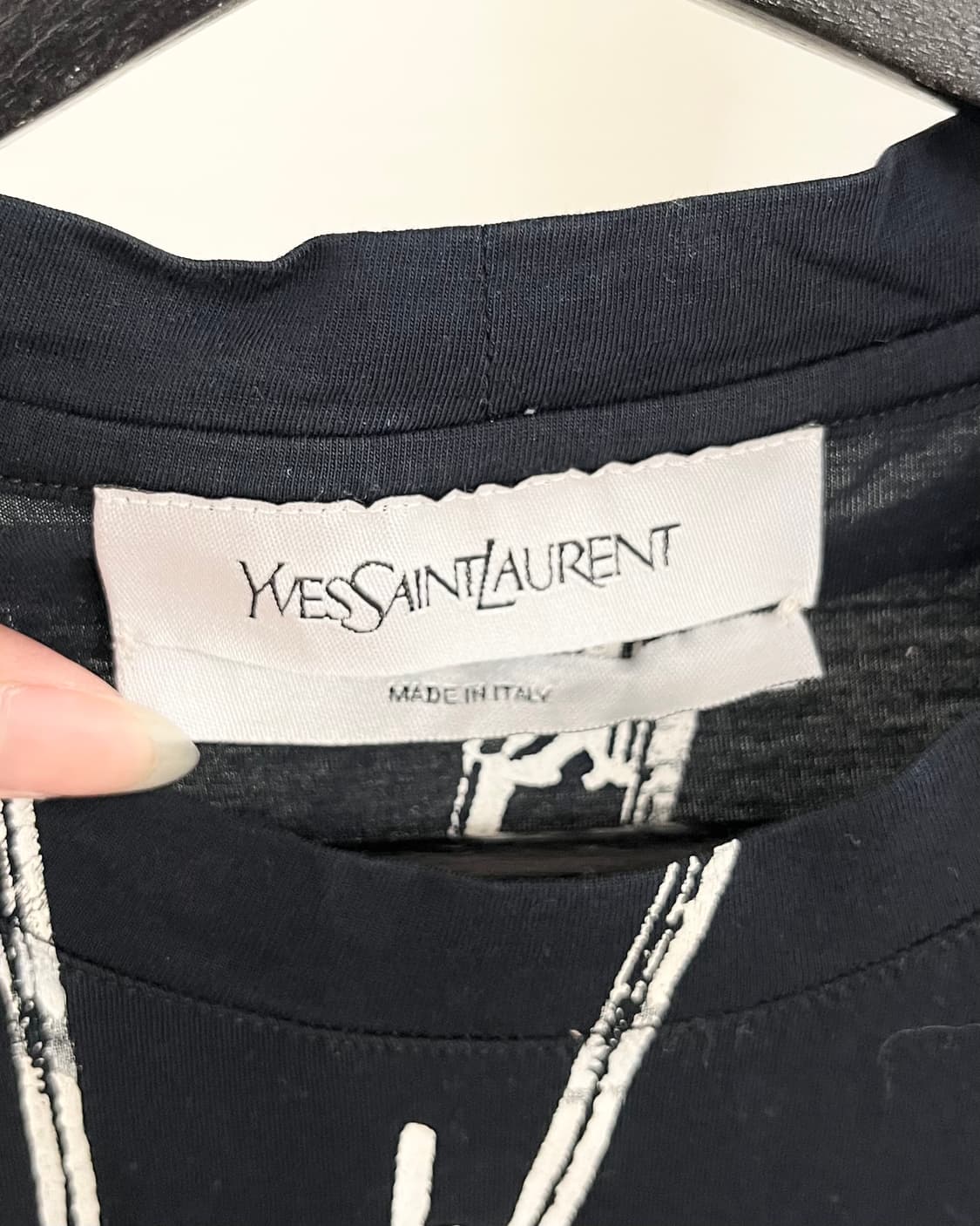 입생로랑 블랙 핀 프린트 코튼 하프티 상품이미지7