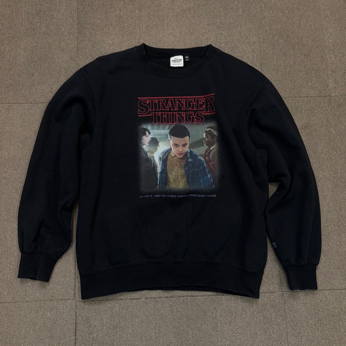 gu X 기묘한이야기 맨투맨 공용  상품이미지1