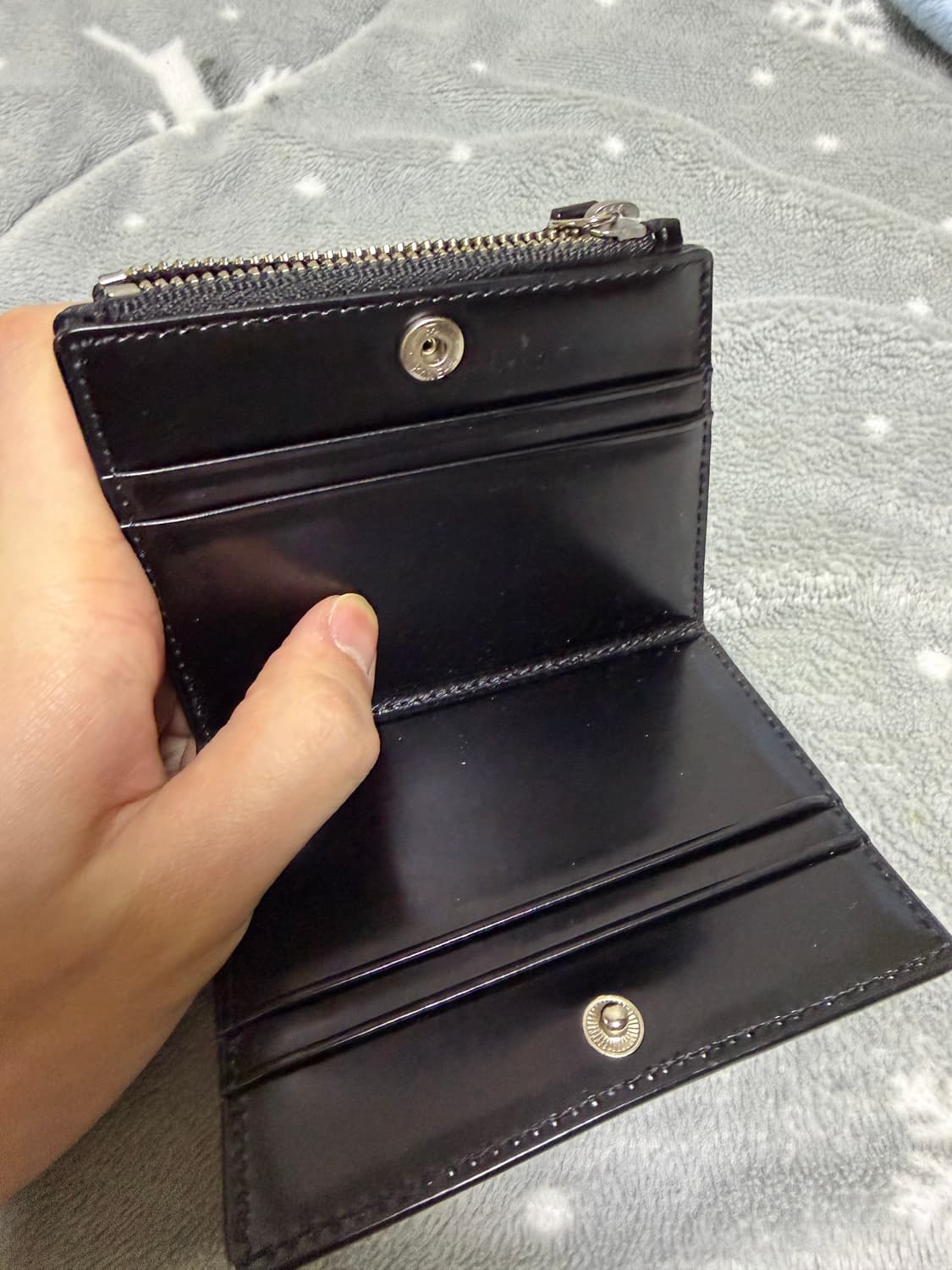 아더에러 카드지갑 팝니다 상품이미지3