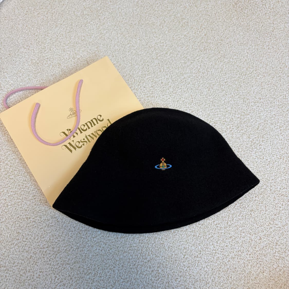 신상 비비안웨스트우드 크로쉐 울 버킷햇 상품이미지1