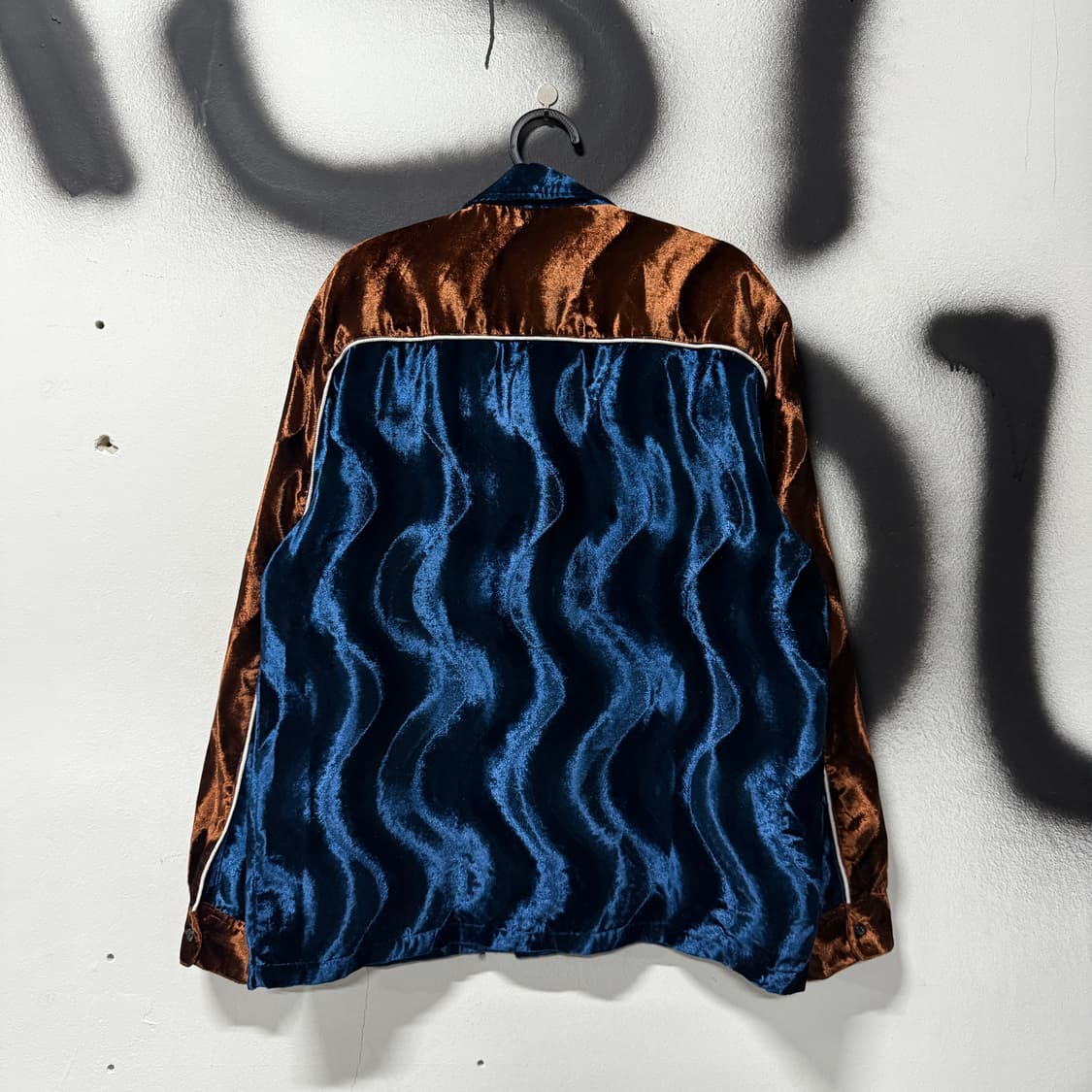 슈프림 18fw 벨벳 스윌 워크 셔츠 브라운 네이비 상품이미지2