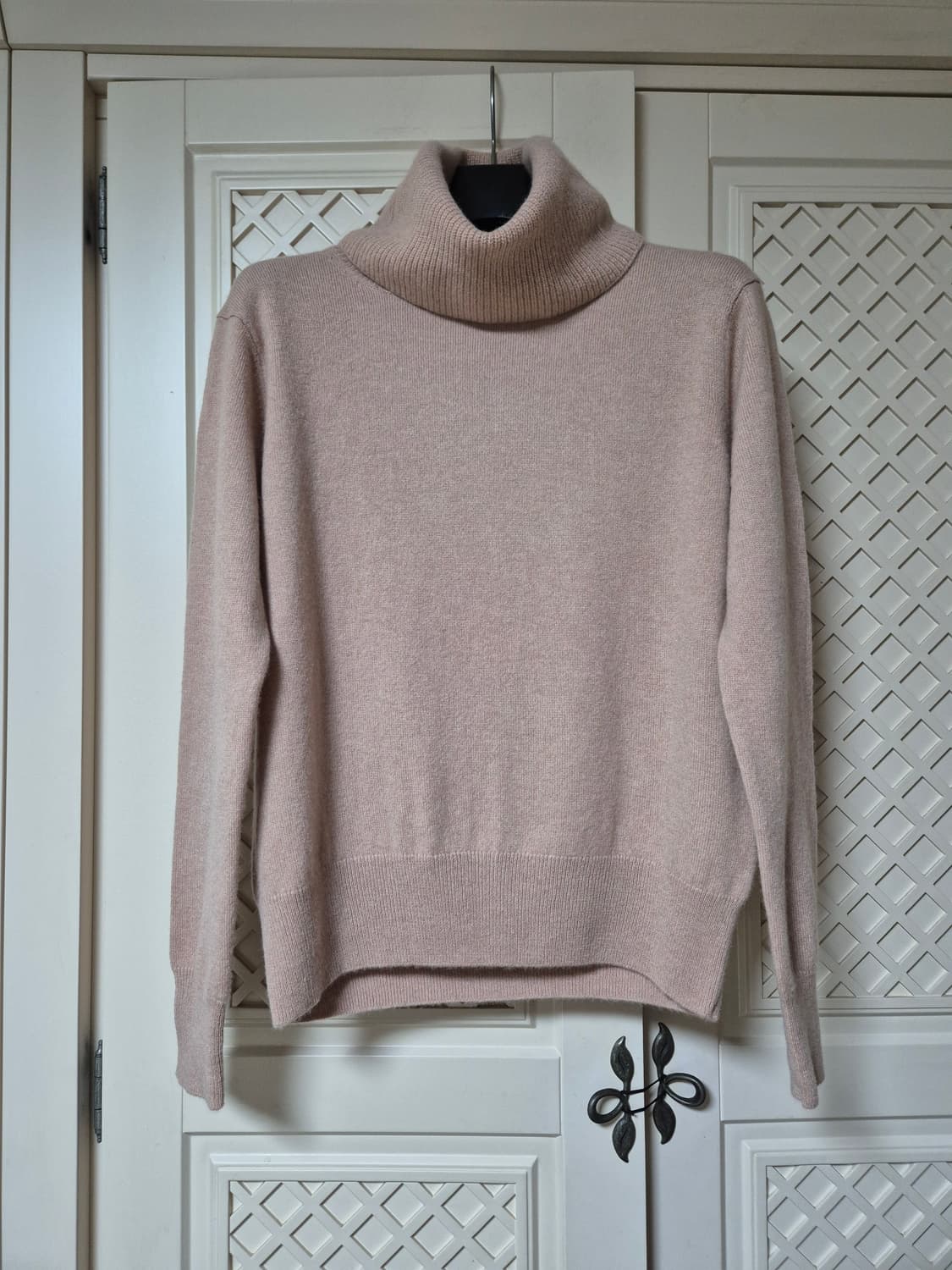 유니클로 캐시미어100% 터틀넥 니트 상품이미지1