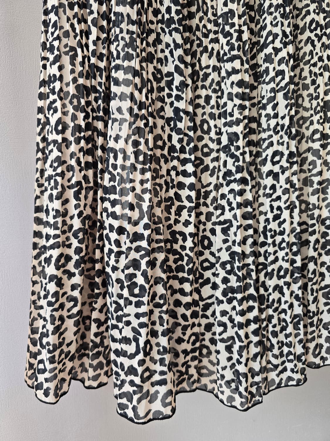 SPRAY PREMIUM 플리츠 롱스커트 상품이미지4