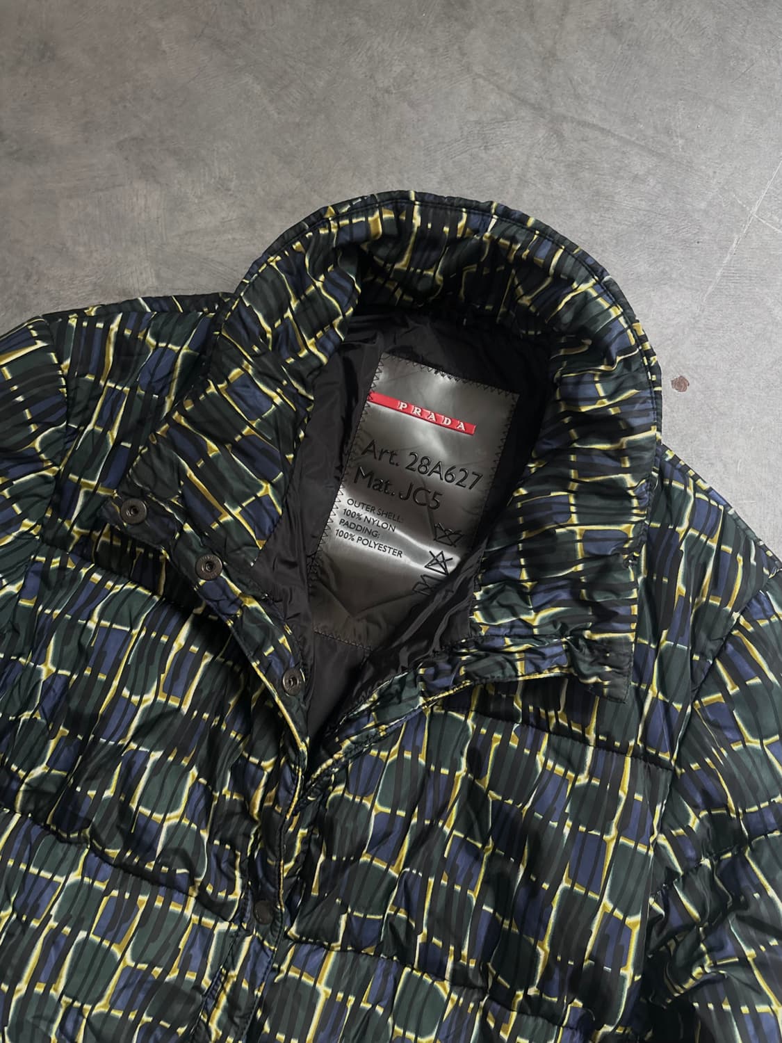 Prada 프라다 그린컬러 프린트 크롭 패딩 상품이미지7