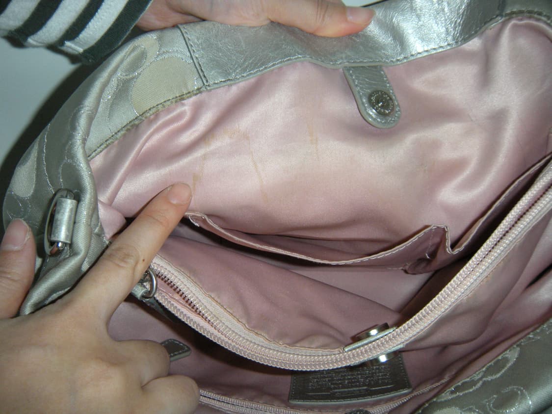 코치 애슐리 시그니처 메탈릭 숄더백 상품이미지7