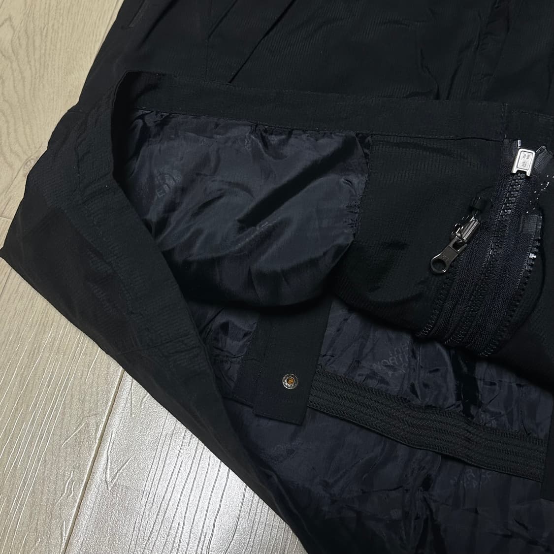 노스페이스 대장급 써밋시리즈 키드밀리 고어텍스 블랙 바람막이 상품이미지3