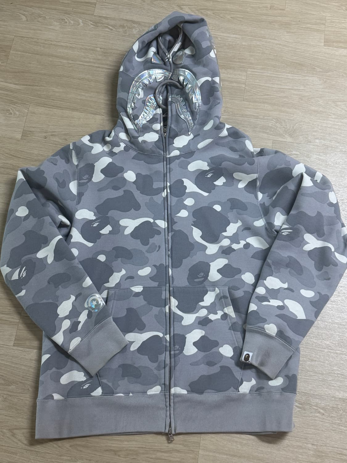BAPE 베이프 야광 샤크 후드 그레이 백계 카모 후드집업 상품이미지1
