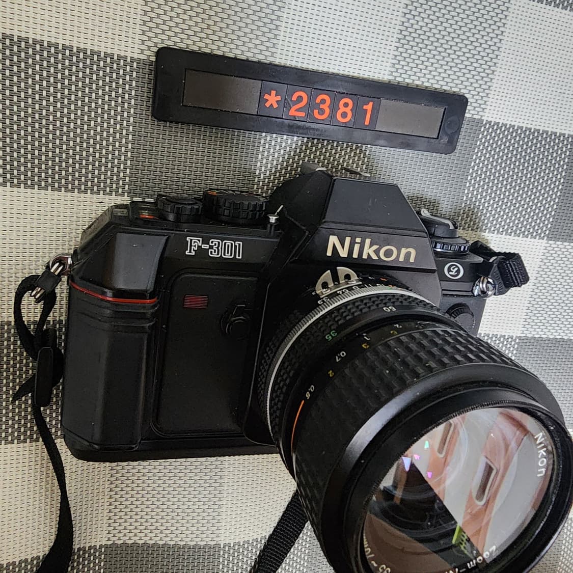 니콘 F-301 필름카메라 35-70mm 줌렌즈 상품이미지2