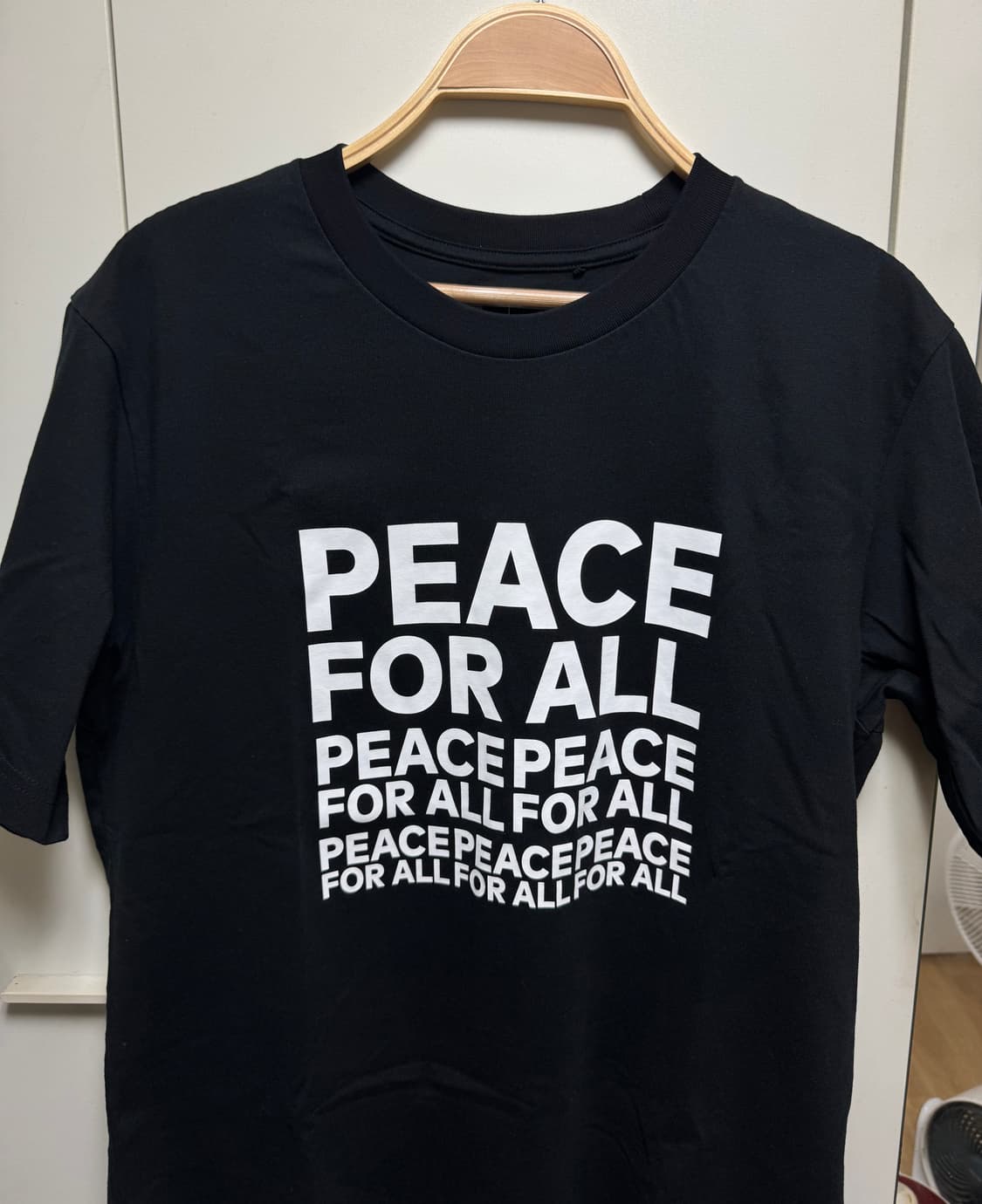 유니클로 PEACE FOR ALL 티셔츠 레귤러핏 M사이즈 상품이미지2