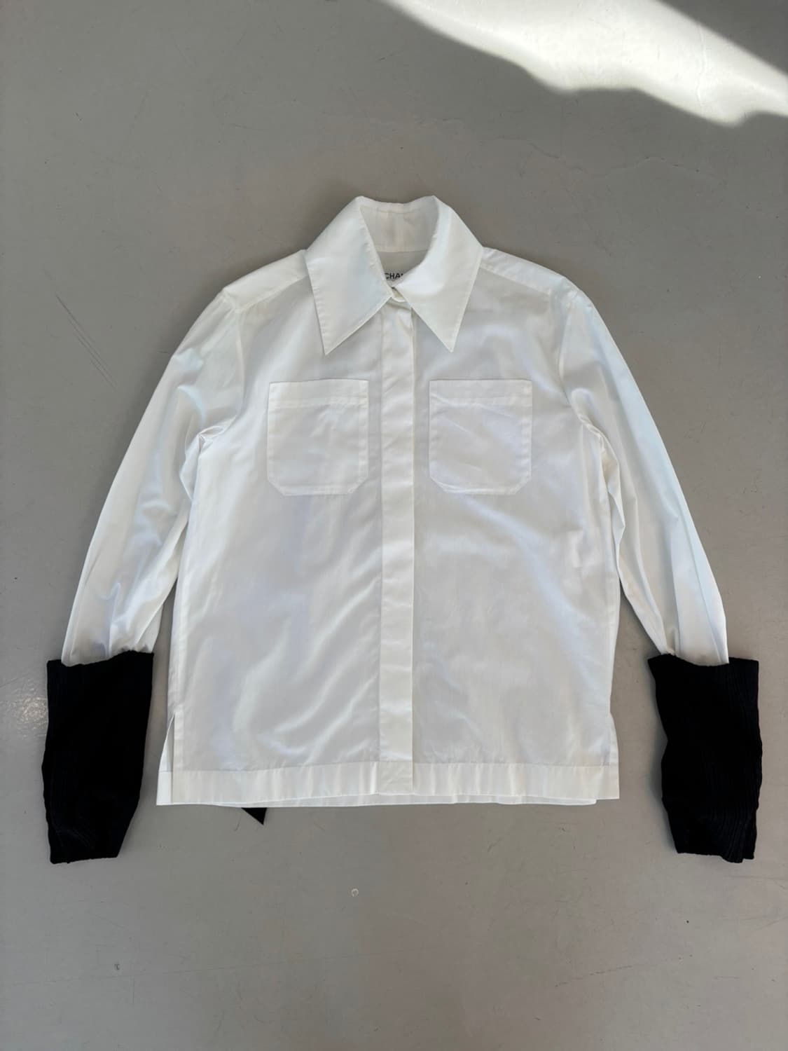 Chanel Hand Warmer Shirt 상품이미지2