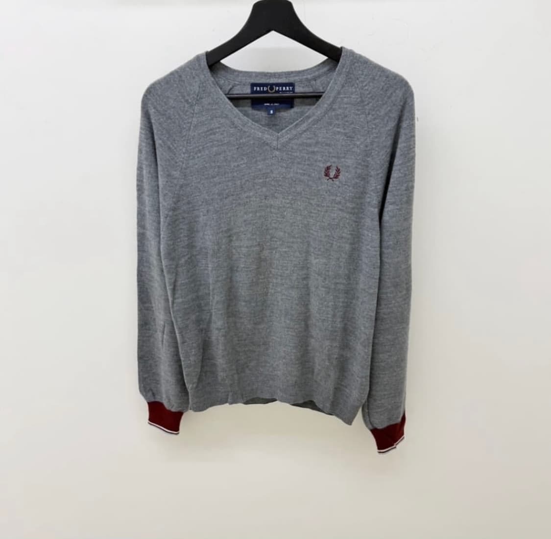 [S] 꼼데가르송 셔츠라인 x 프레드페리 브이넥 니트 상품이미지1