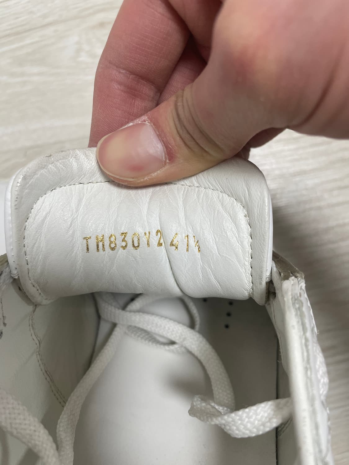 발렌티노 스니커즈 상품이미지4