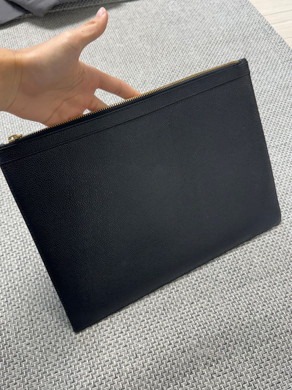 톰브라운 클러치 L 상품이미지3