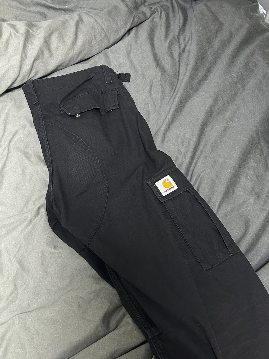 칼하트 WIP 블랙 카고팬츠 상품이미지2