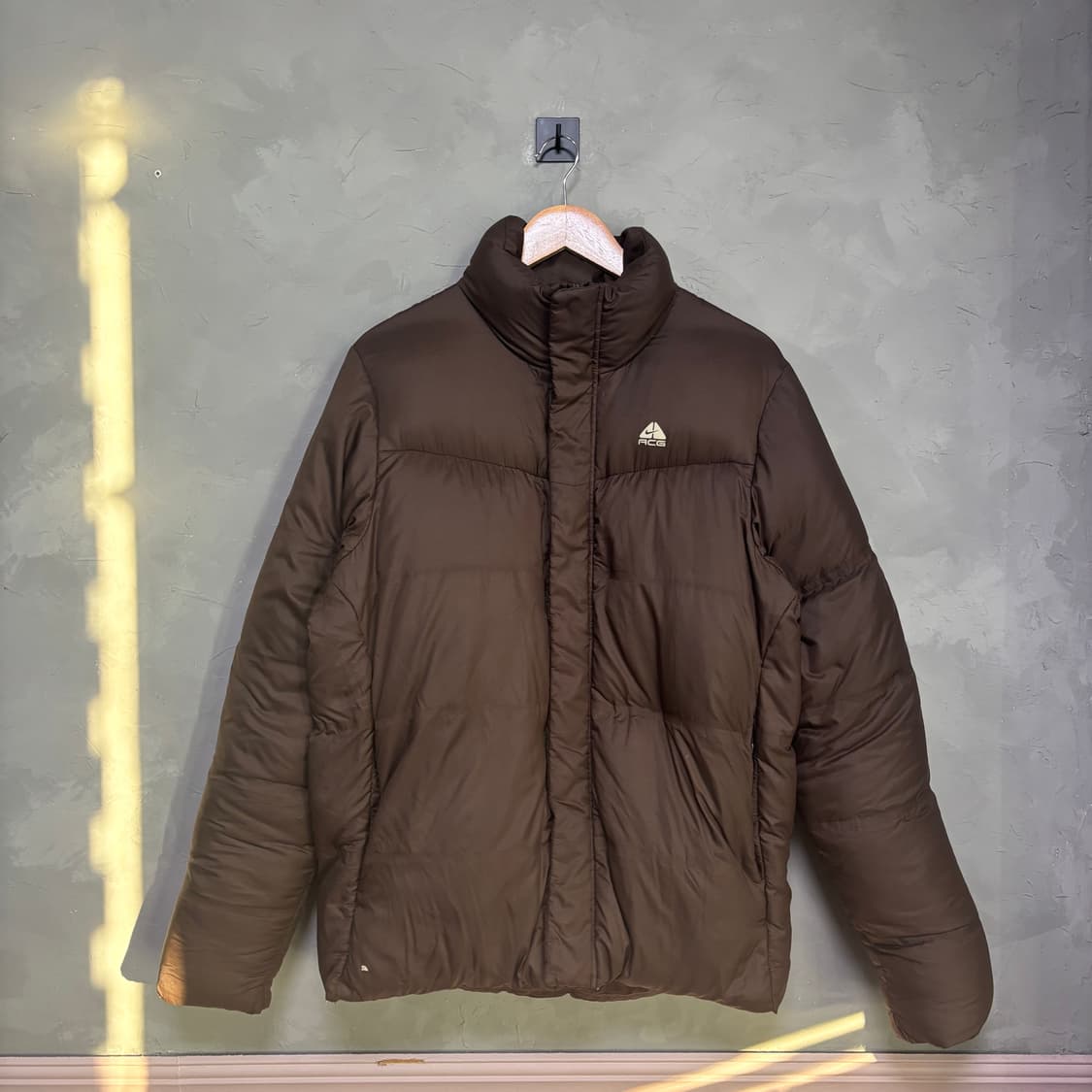 나이키 ACG 푸퍼 구스다운 패딩 브라운  상품이미지1