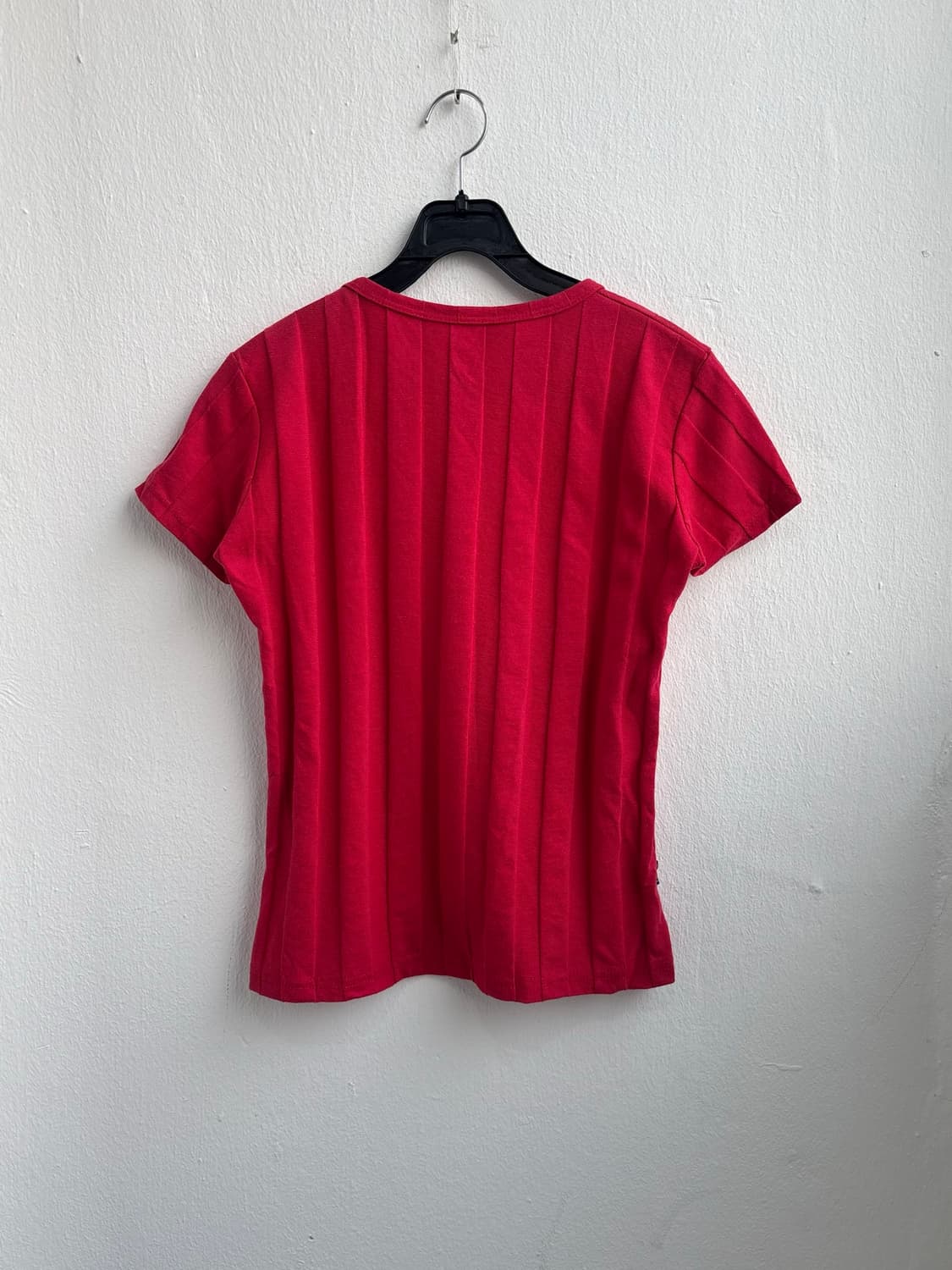 Vintage Graphic Red T-Shirt 상품이미지5