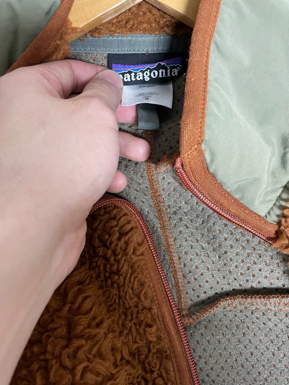 [M] 빈티지 파타고니아 딥파일 카키 브라운 상품이미지3